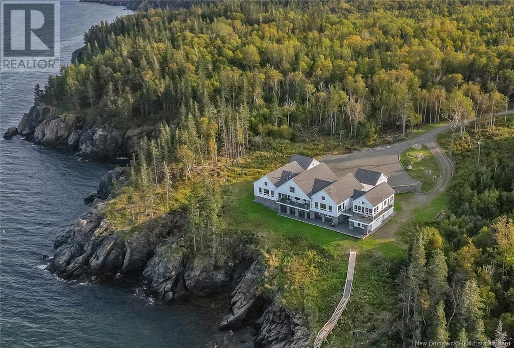 868 Fundy Dr, Wilsons Beach, NB E5E 1X5