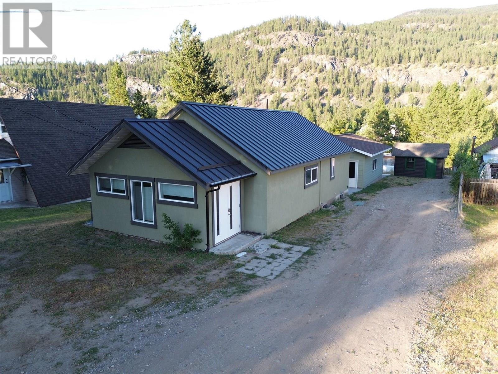1640 Ode Rd, Christina Lake, BC V0H 1E0