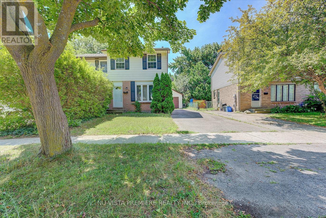 41 Inverary Rd, London, ON N6G 3L5