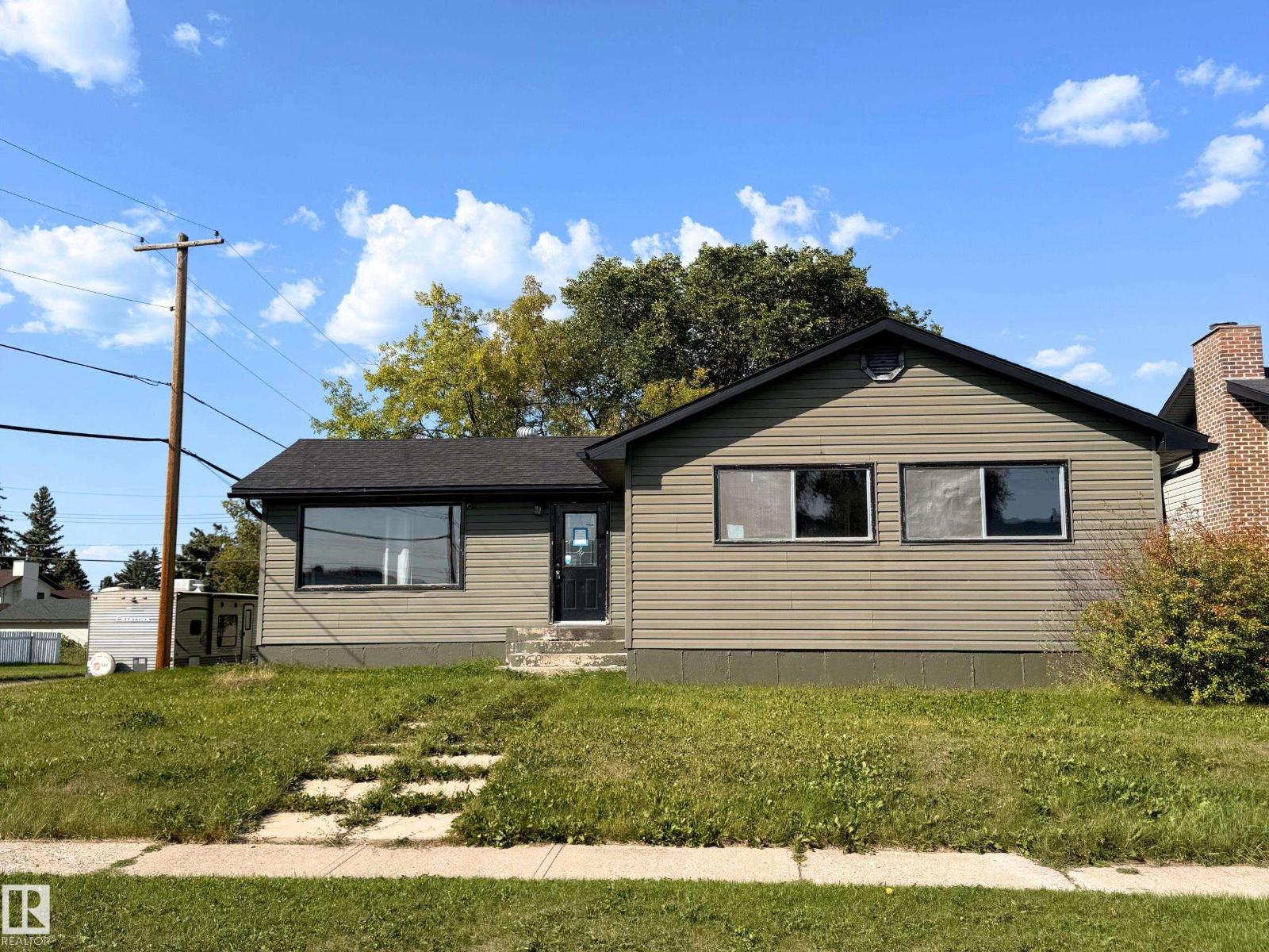 52 Av Unit 5112, Cold Lake, AB T9M 1W3