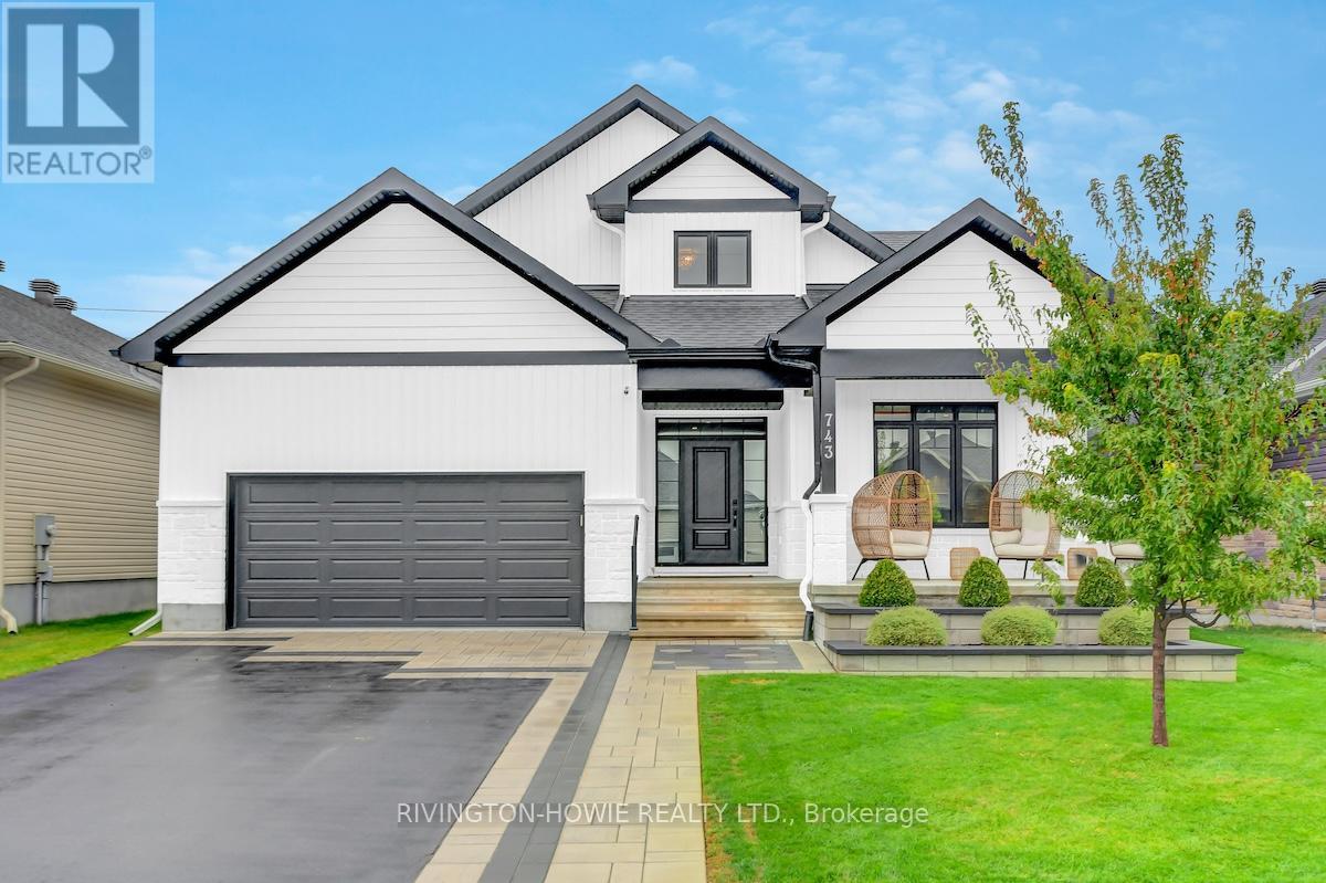 743 Meadowridge Cir, Ottawa, ON K0A 1L0