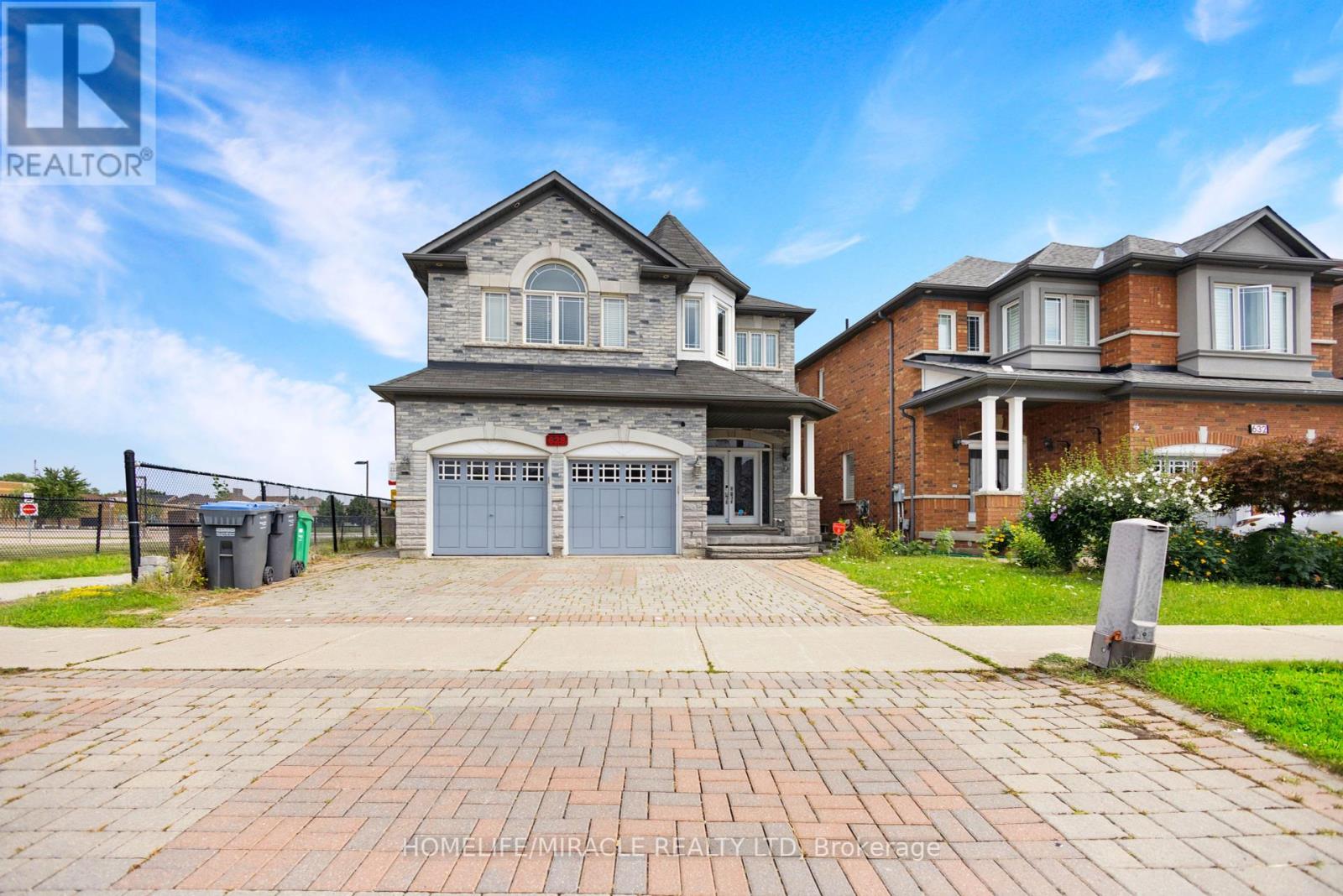 628 Twain Ave, Mississauga, ON L5W 0A3
