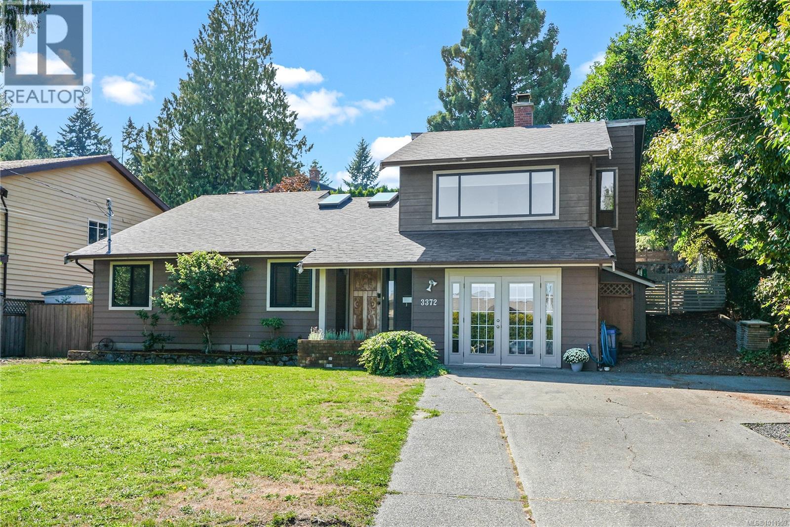 3372 Mary Anne Cres, Victoria, BC V9C 3L8