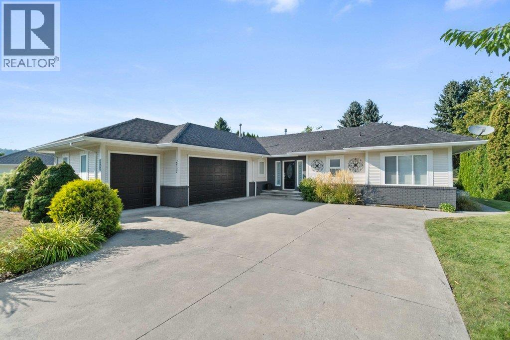 2532 Golf View Cres, Blind Bay, BC V0E 1H2
