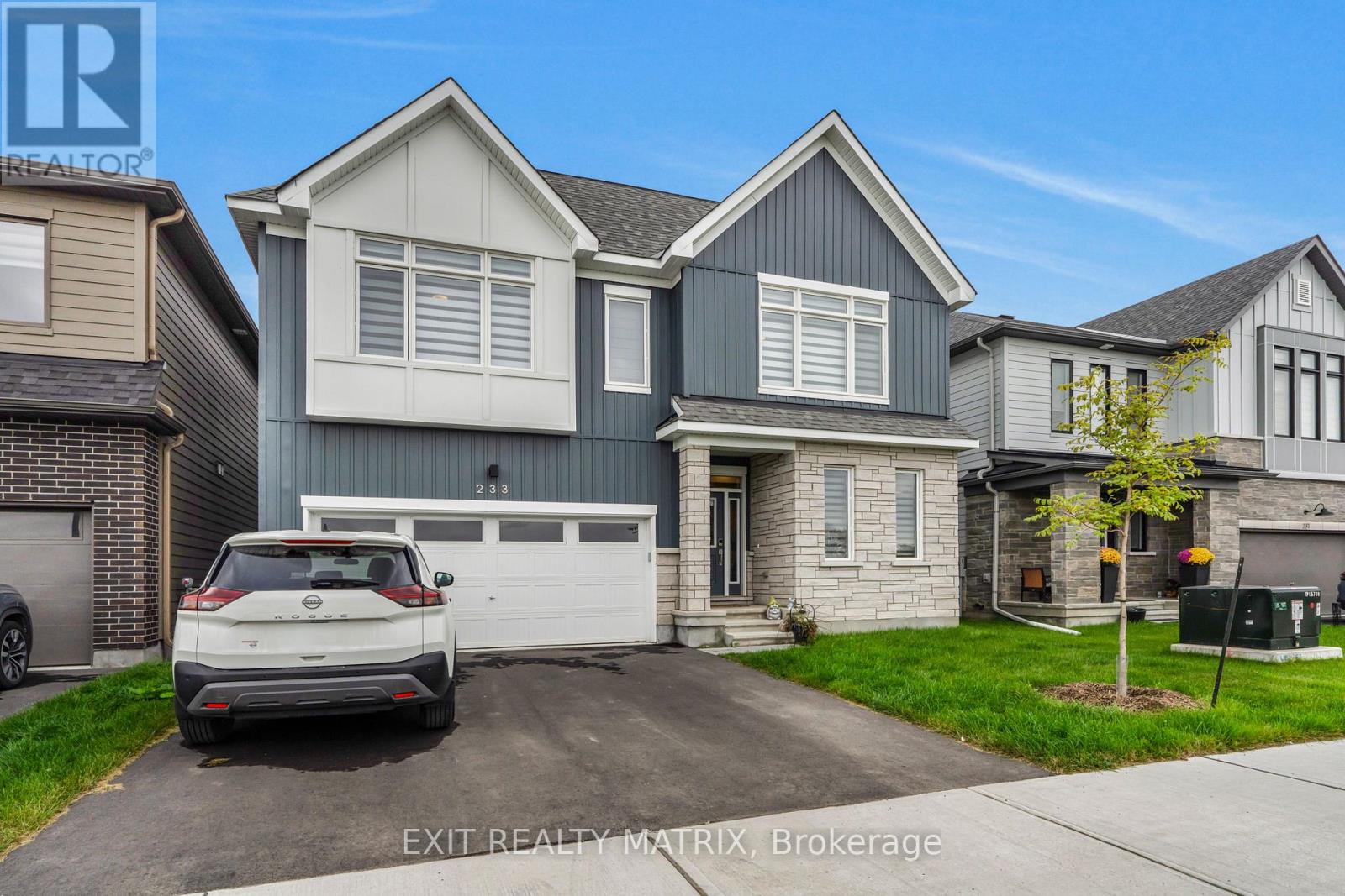 233 Conservancy Dr, Ottawa, ON K2J 7M5