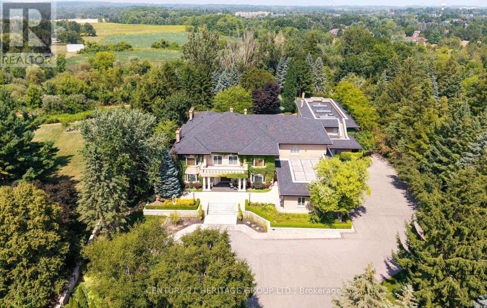 150 Collard Dr, King, ON L7B 1E4