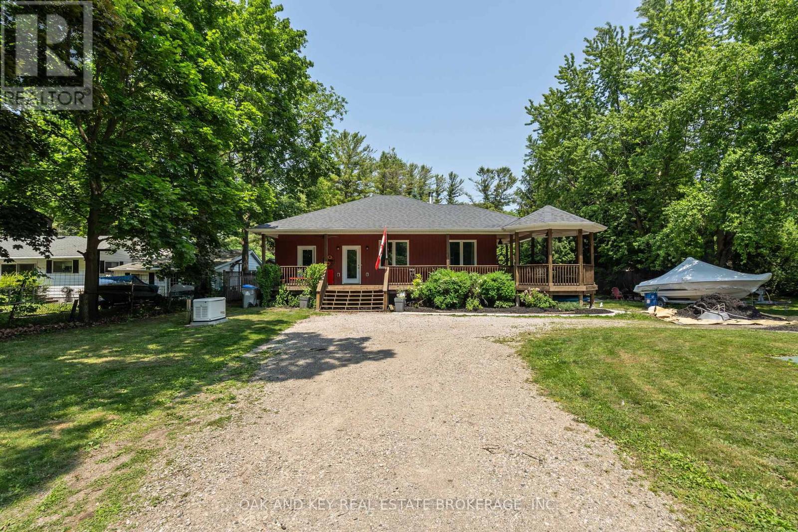 10016 Port Franks Rd, Lambton Shores, ON N0M 2L0