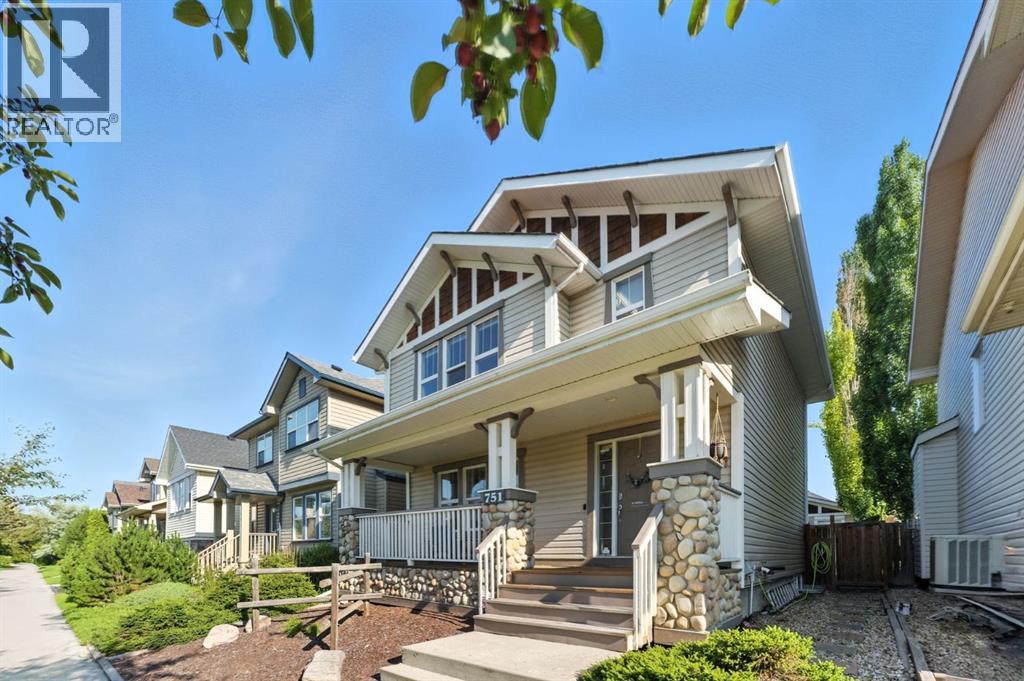 751 Prestwick Cir SE, Calgary, AB T2Z 4Y5