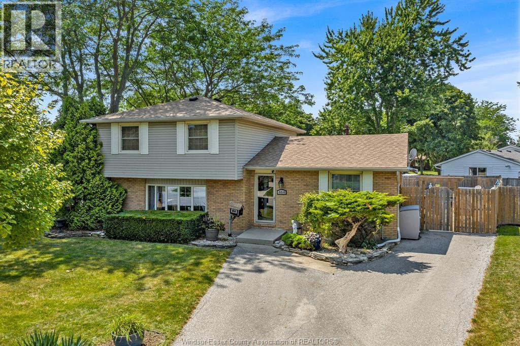 464 Walnut Dr, Amherstburg, ON N9V 3C5
