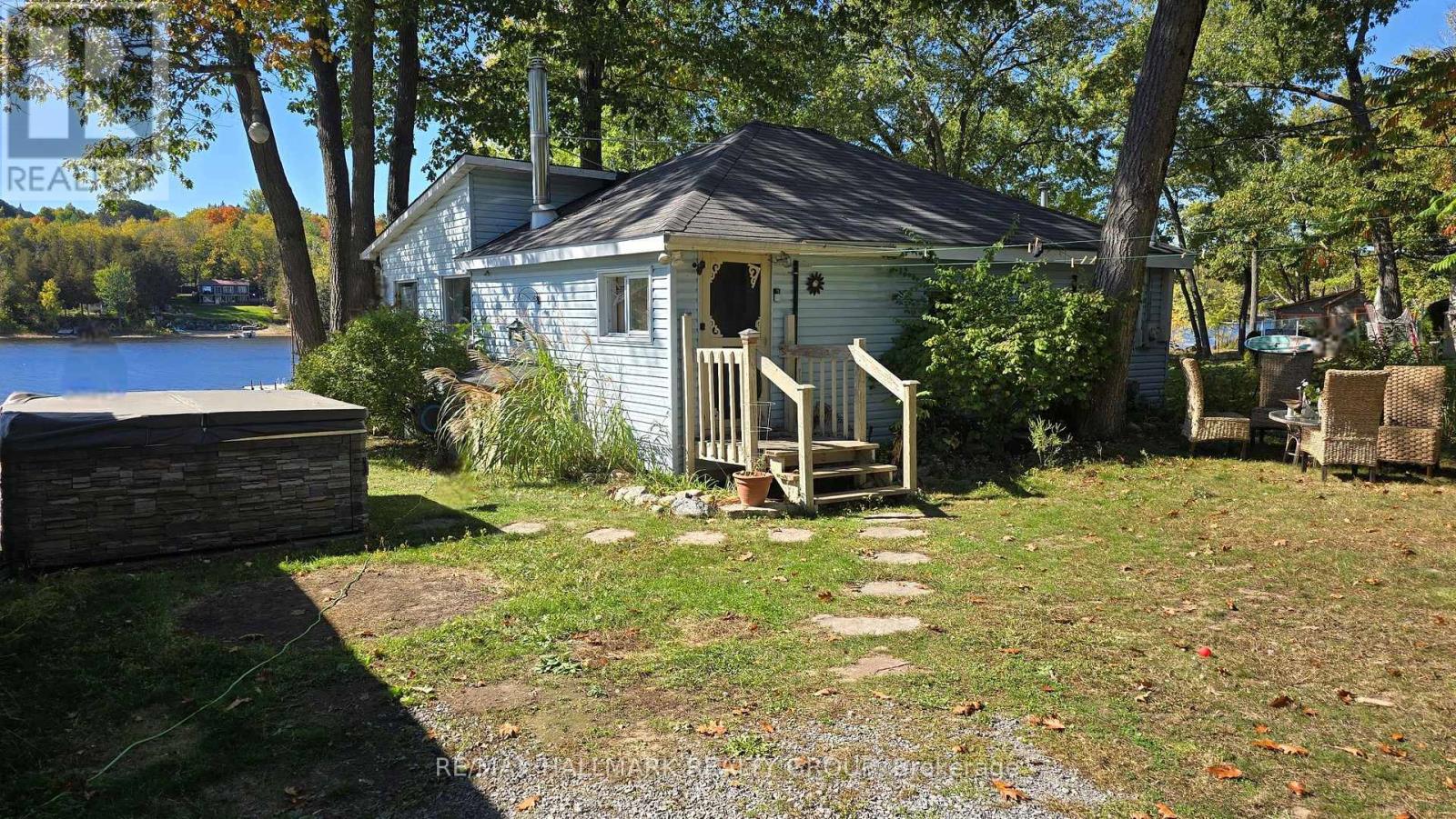 1048 Bayview Dr, Ottawa, ON K0A 3M0