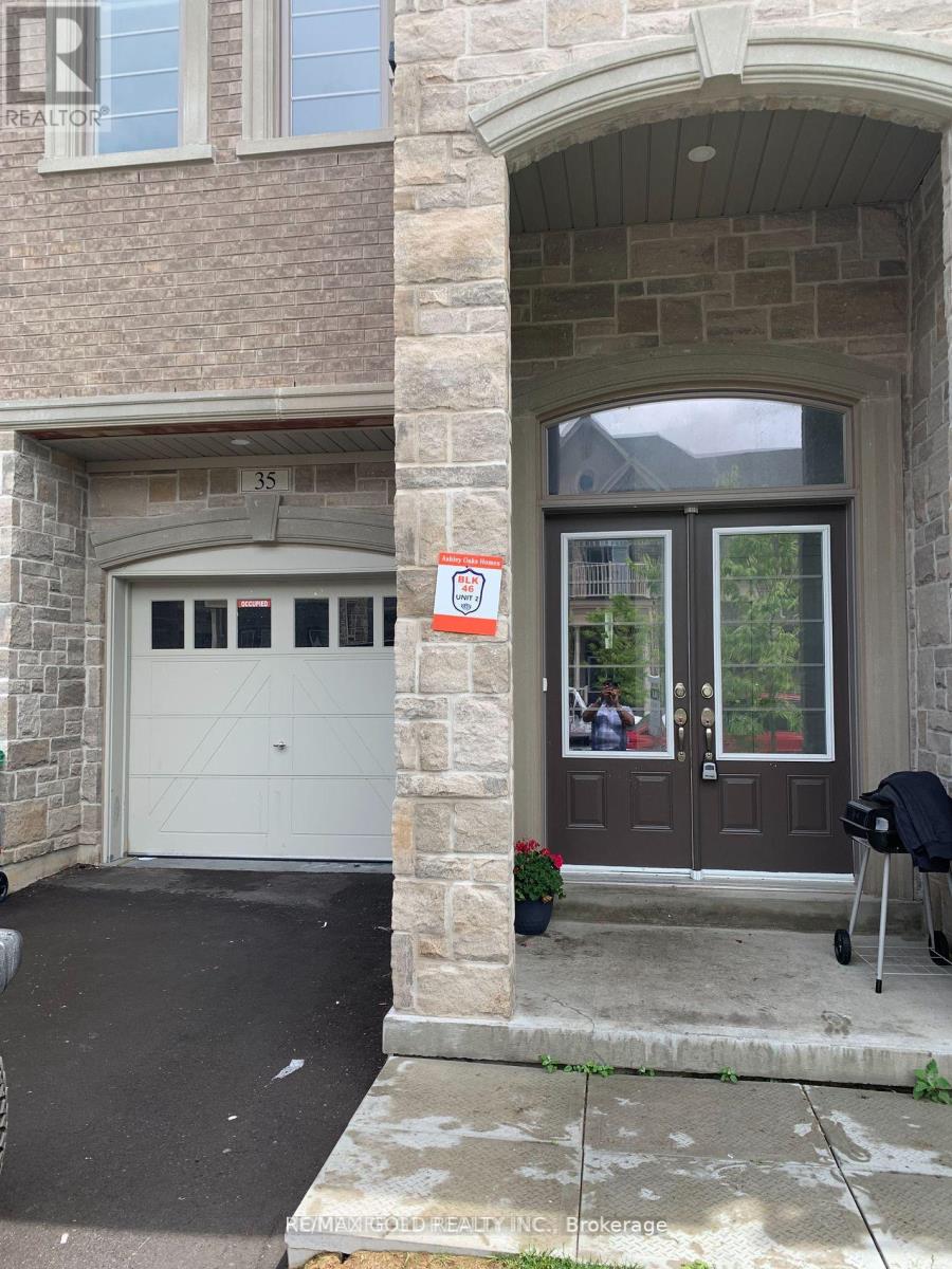 35 Dalbeattie Dr, Brampton, ON L6Y 6H7