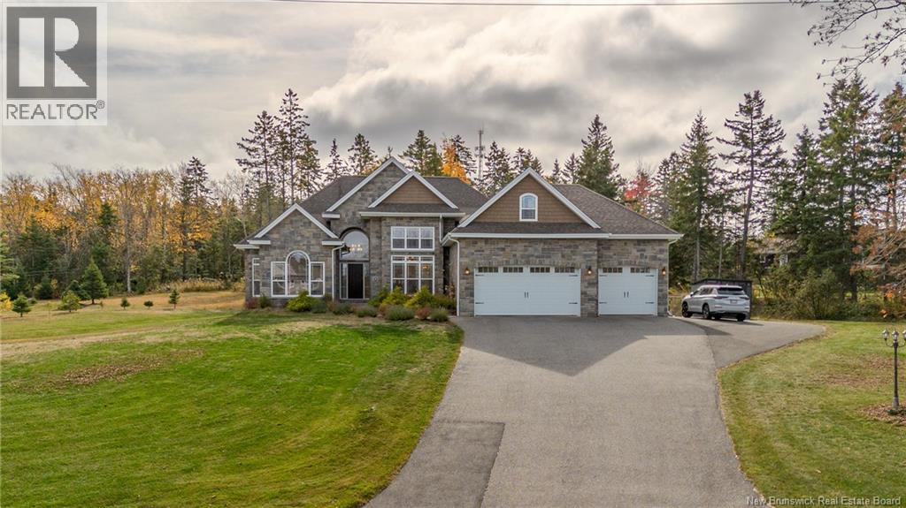 7 Liam Ct, Quispamsis, NB E2G 0G8