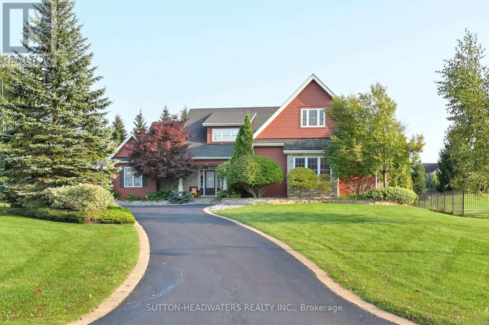 14 Blue Heron Dr, Mono, ON L9W 5K6