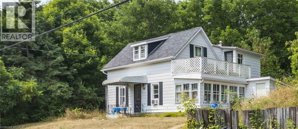 982 Smith St, Quinte West, ON K0K 1H0
