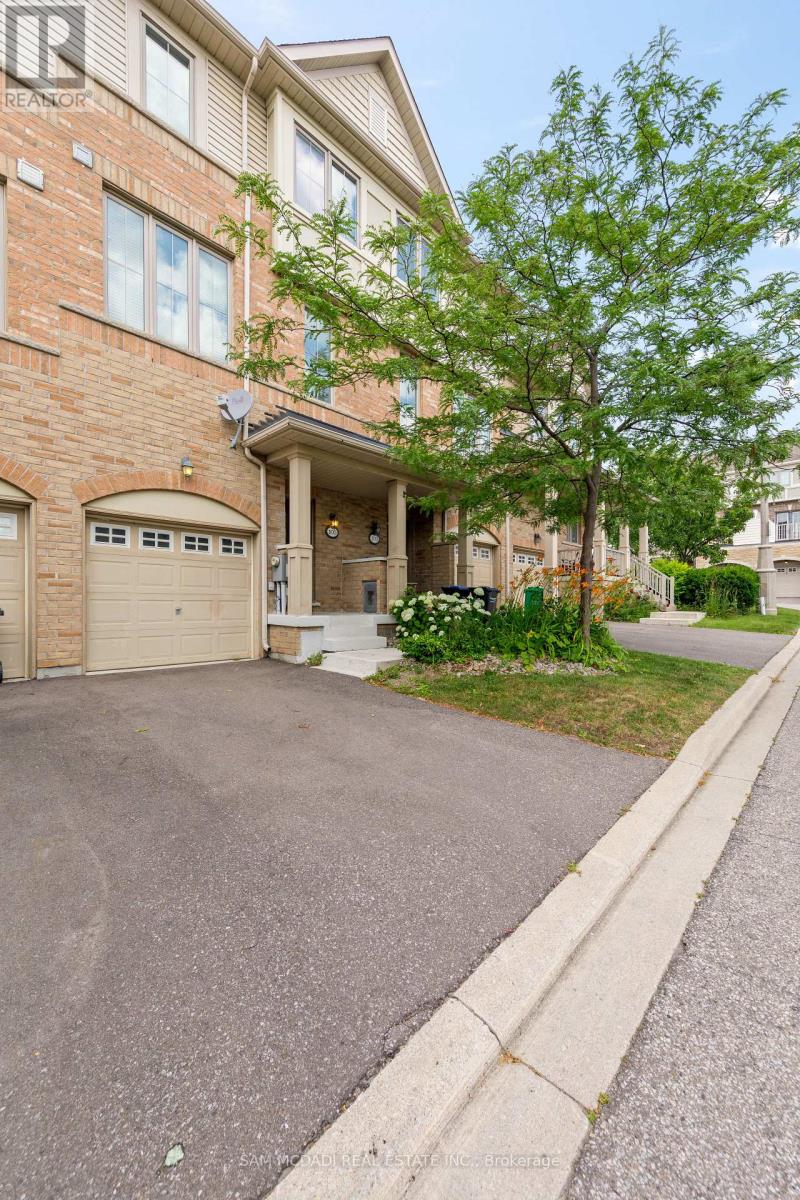 103 Cedar Lake Cres, Brampton, ON L6Y 0R1