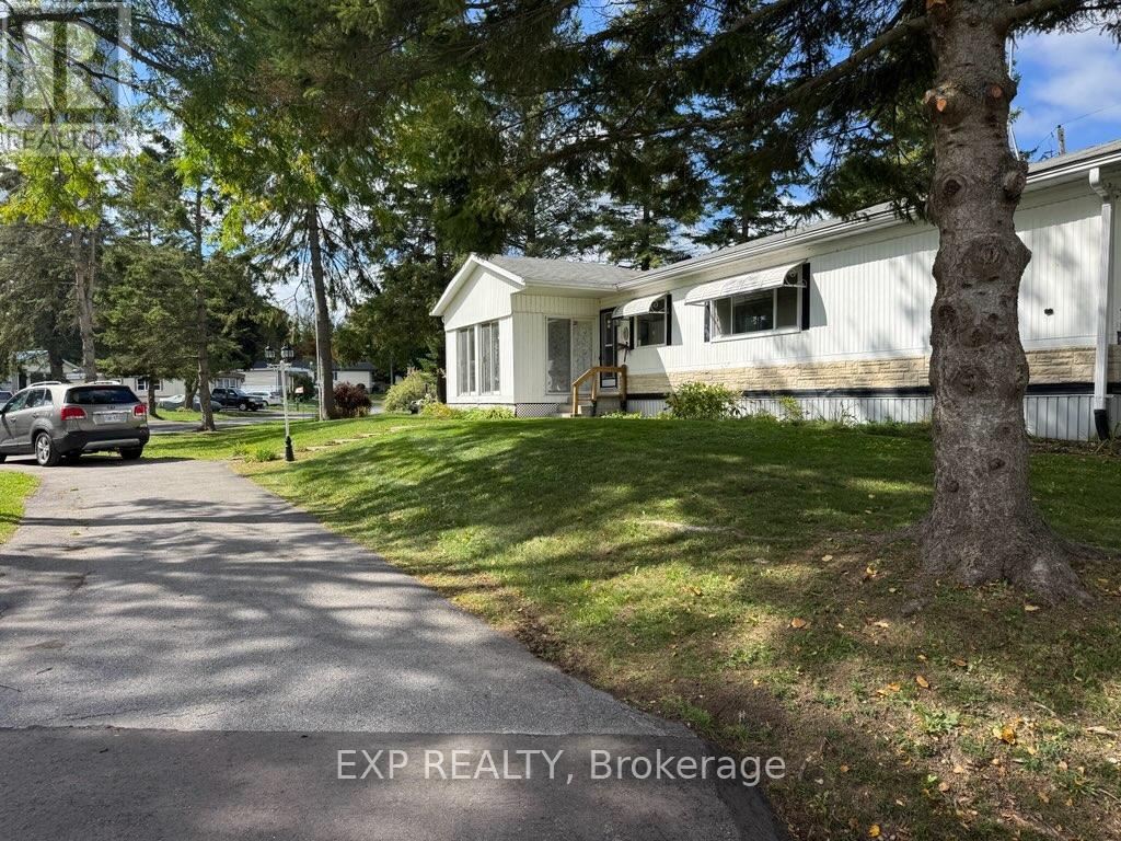 15 Park Cres, Kawartha Lakes, ON K9V 0H5