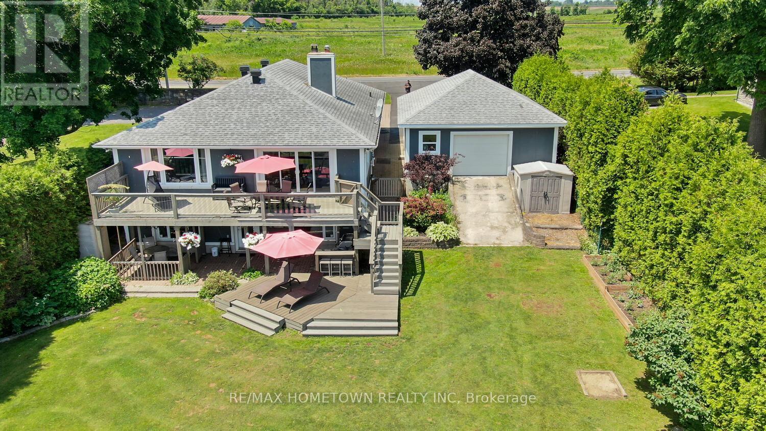 1643 County Road 2 Rd, Augusta, ON K0E 1T0