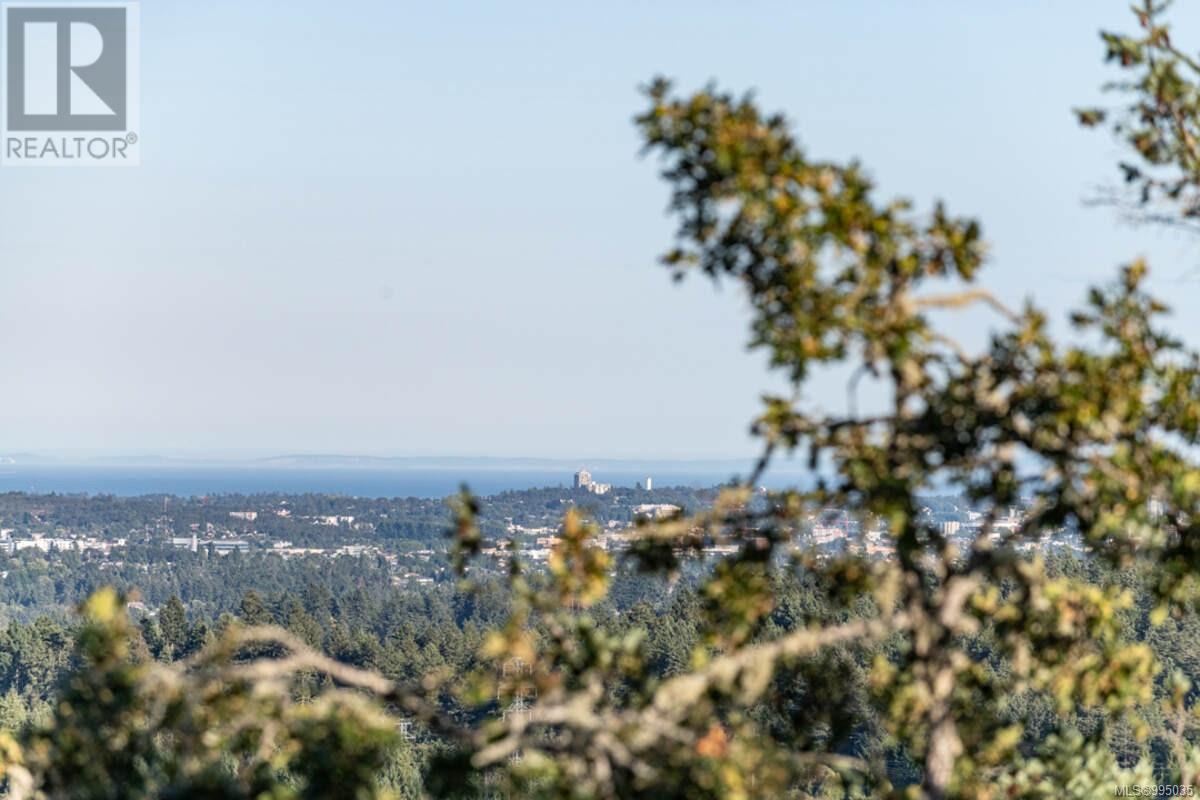 3020 Westridge Pl, Highlands, BC V9E 1C8