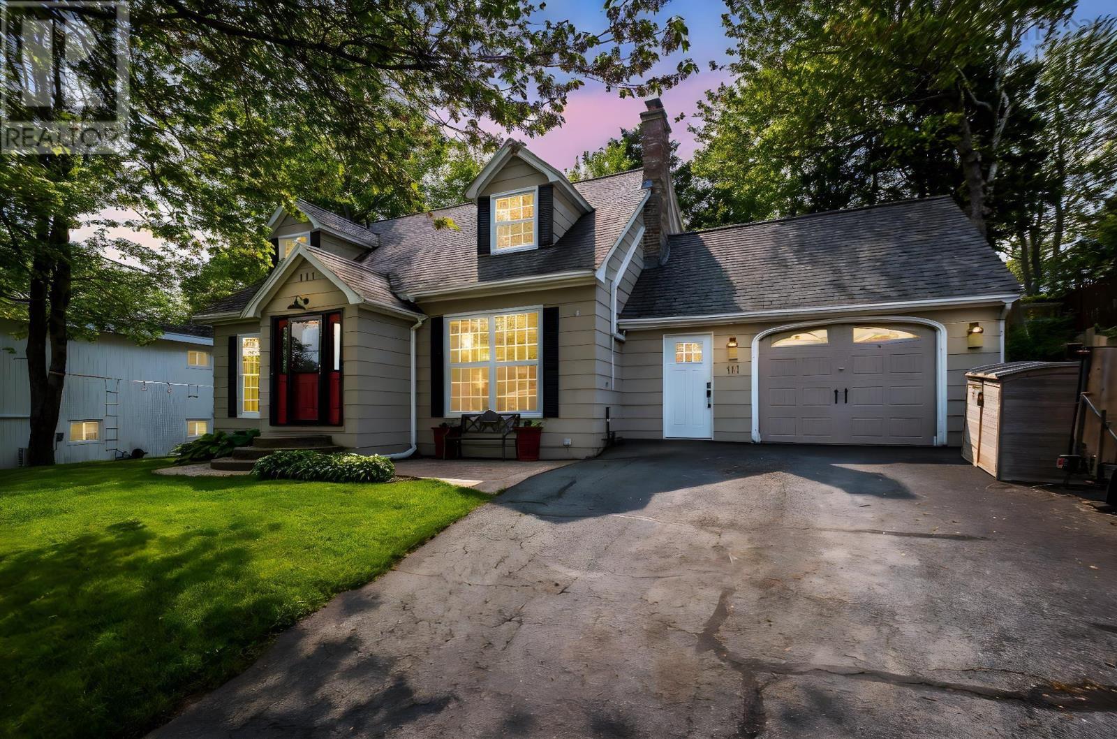 111 Bayview Rd, Halifax, NS B3M 1P1