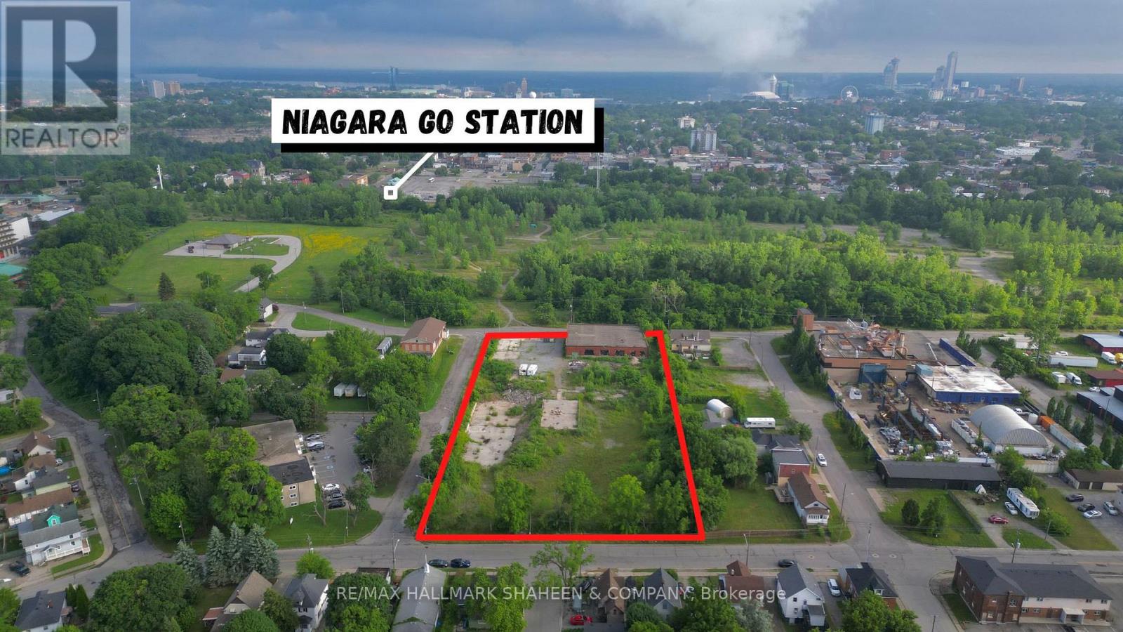 4415 Buttrey St, Niagara Falls, ON L2E 2X2