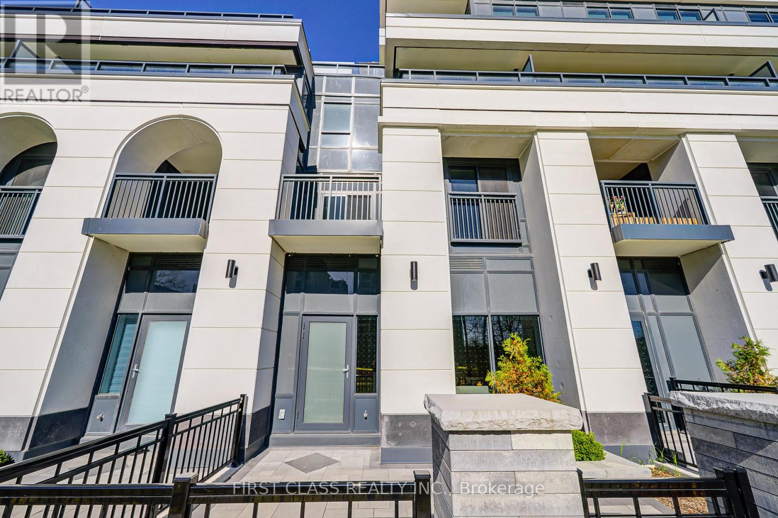 123 Unit 8 Cedarland Dr #w, Markham, ON L6G 0H4