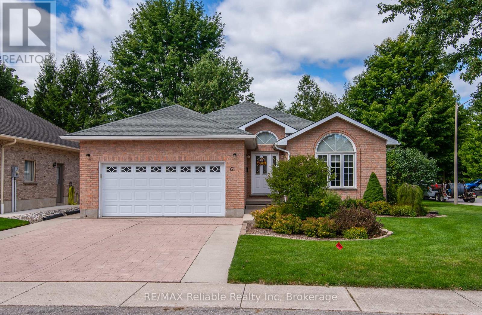 61 Church St, Huron East, ON N0K 1W0
