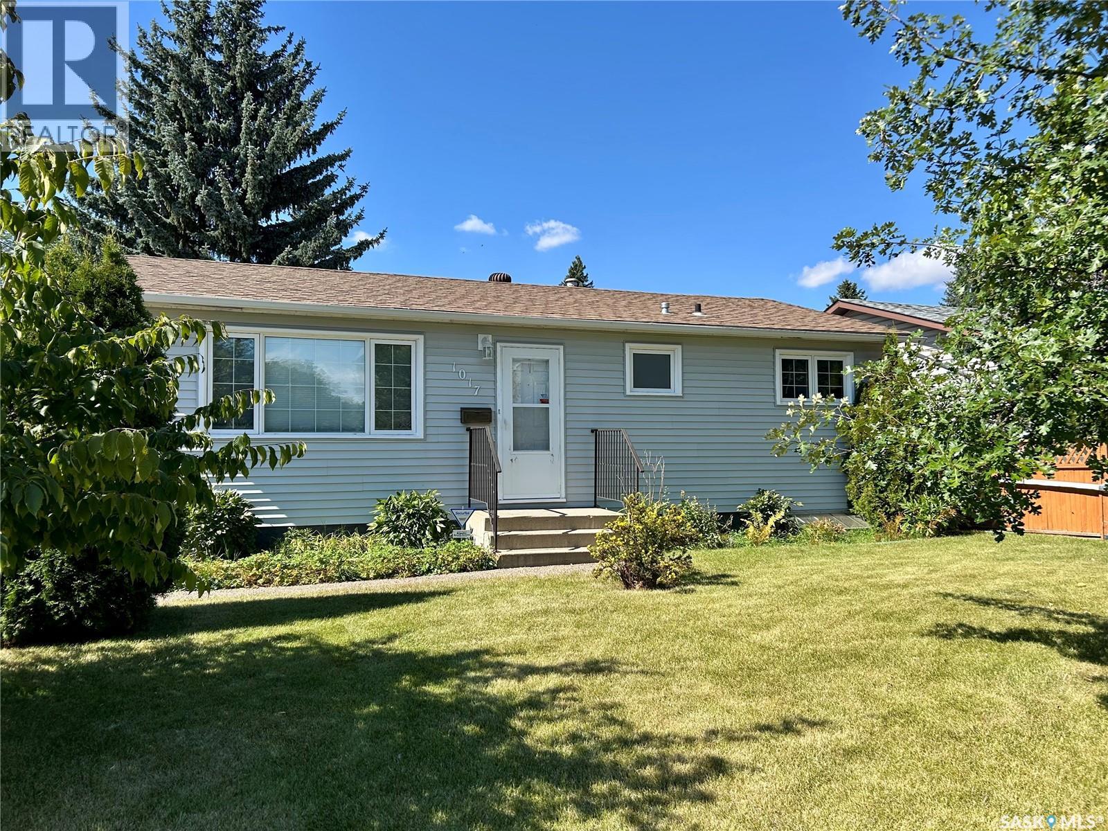 1017 Matheson Dr, Saskatoon, SK S7K 3Y9