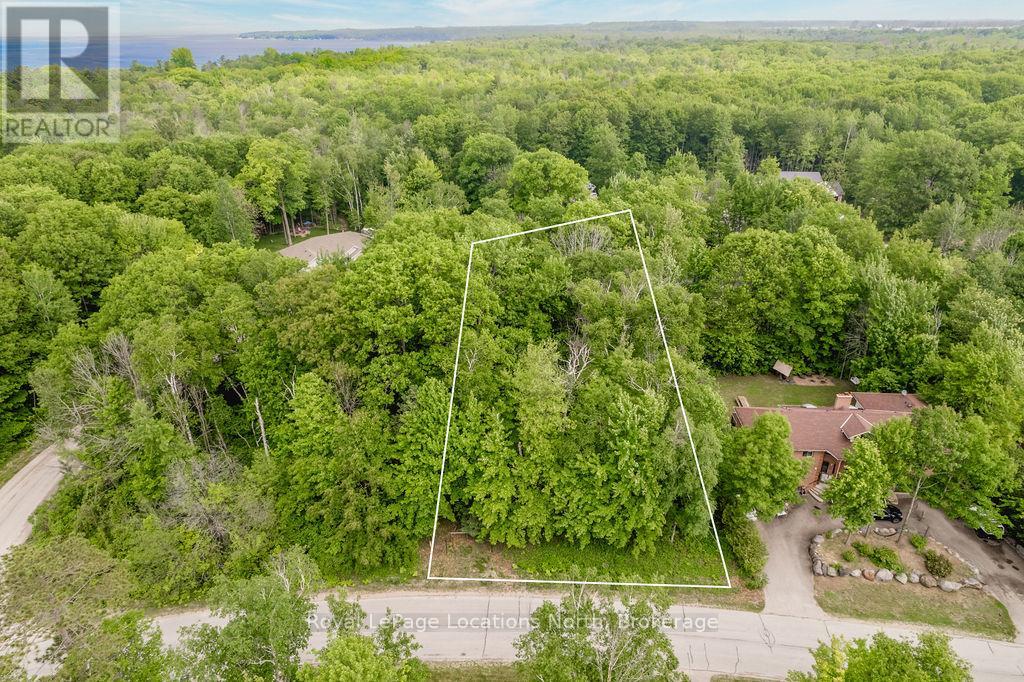 16 Sunward Dr, Wasaga Beach, ON L9Z 1B3