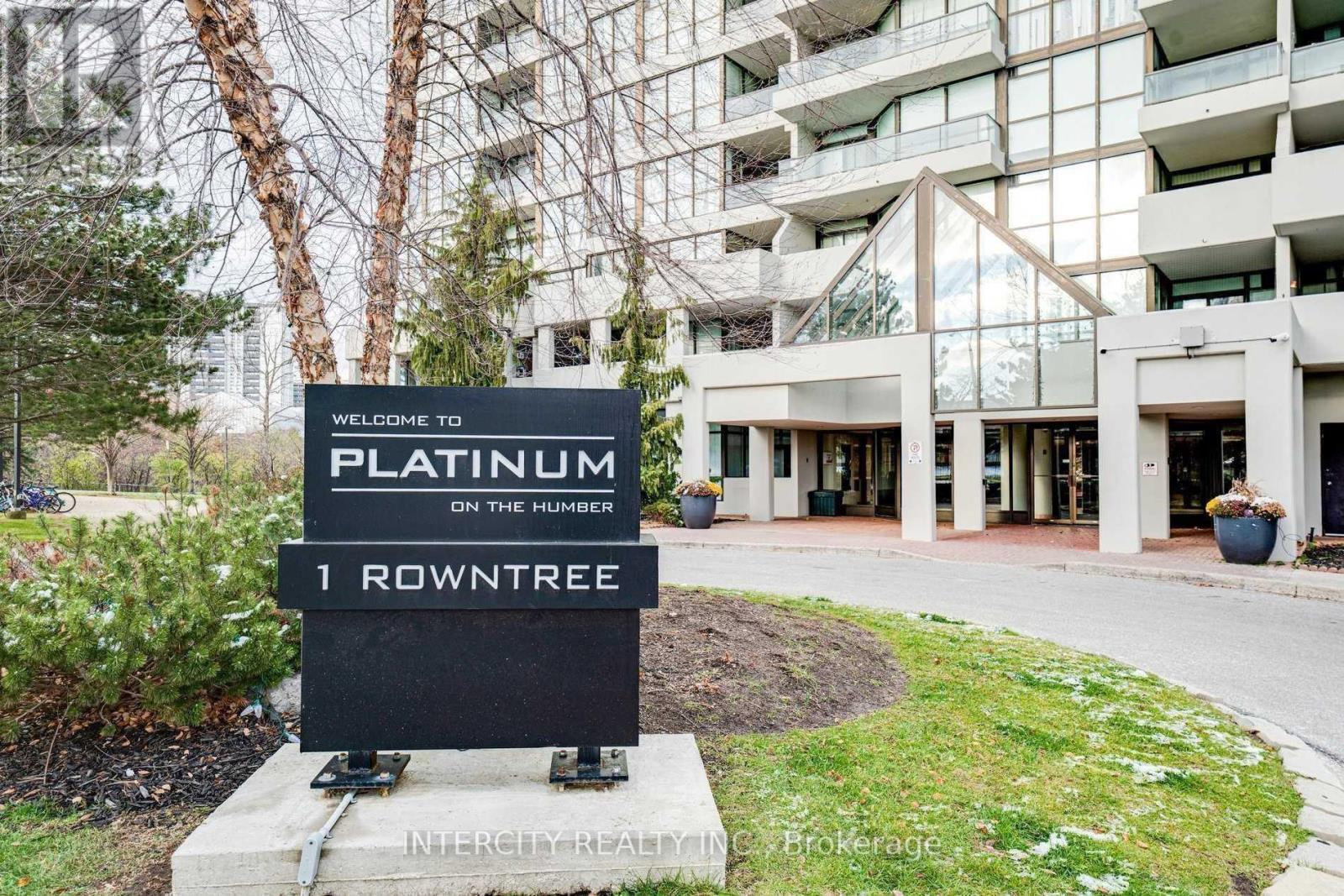 410 1 Rowntree Rd, Toronto, ON M9V 5G7