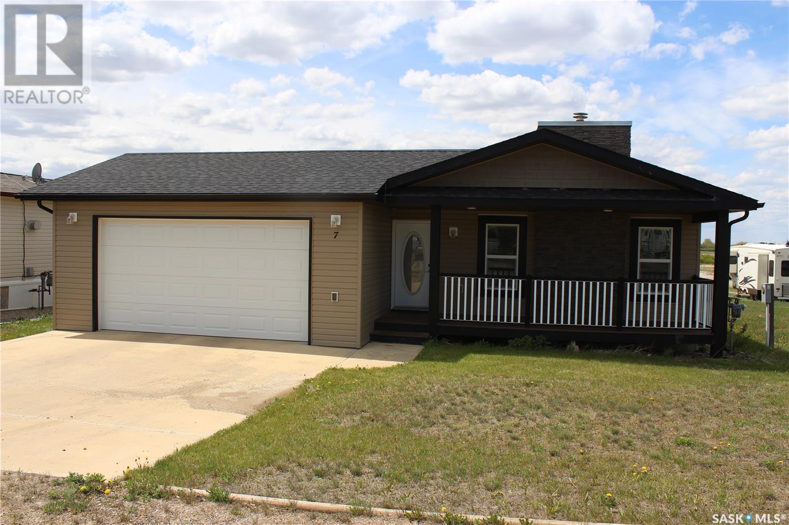 2004 Alice Road Unit 7, Estevan, SK S4A 1G7