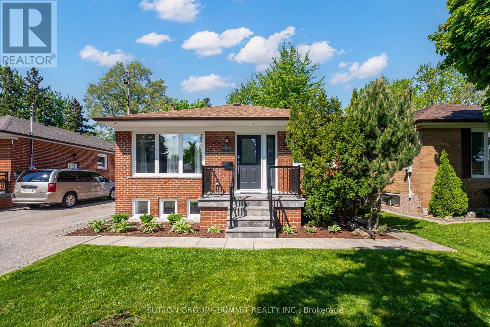 47 Rayside Dr S, Toronto Markland Wood, ON M9C 1S9