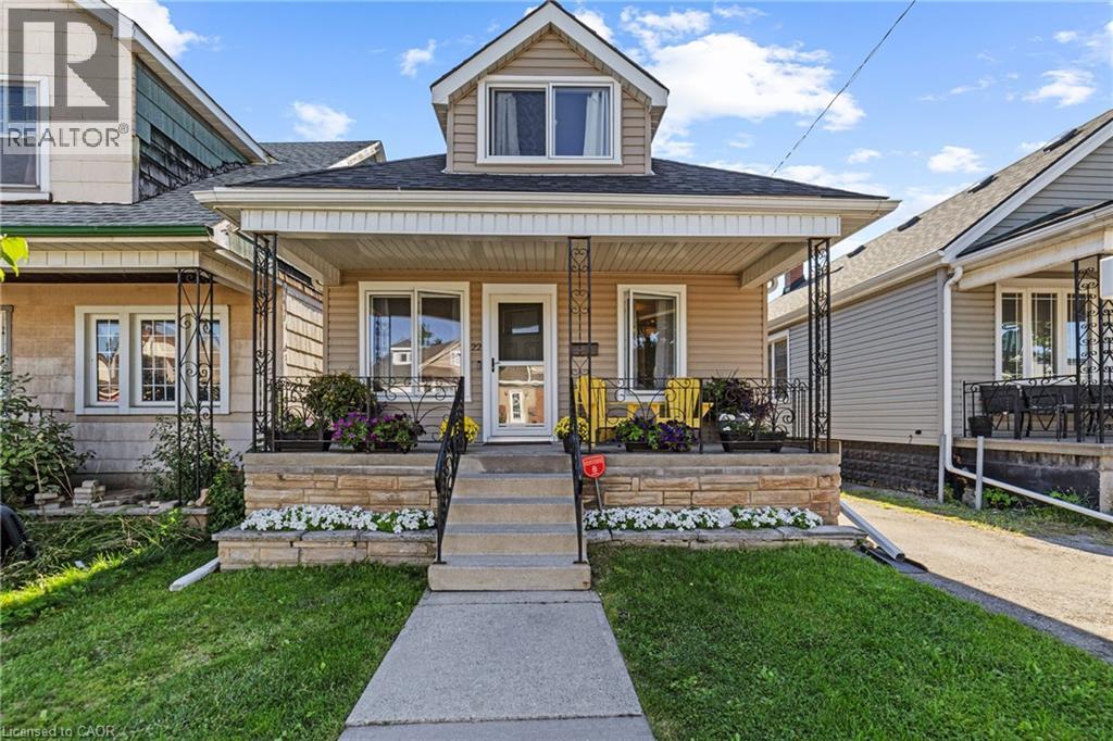 22 Houghton Ave N, Hamilton, ON L8H 4L2