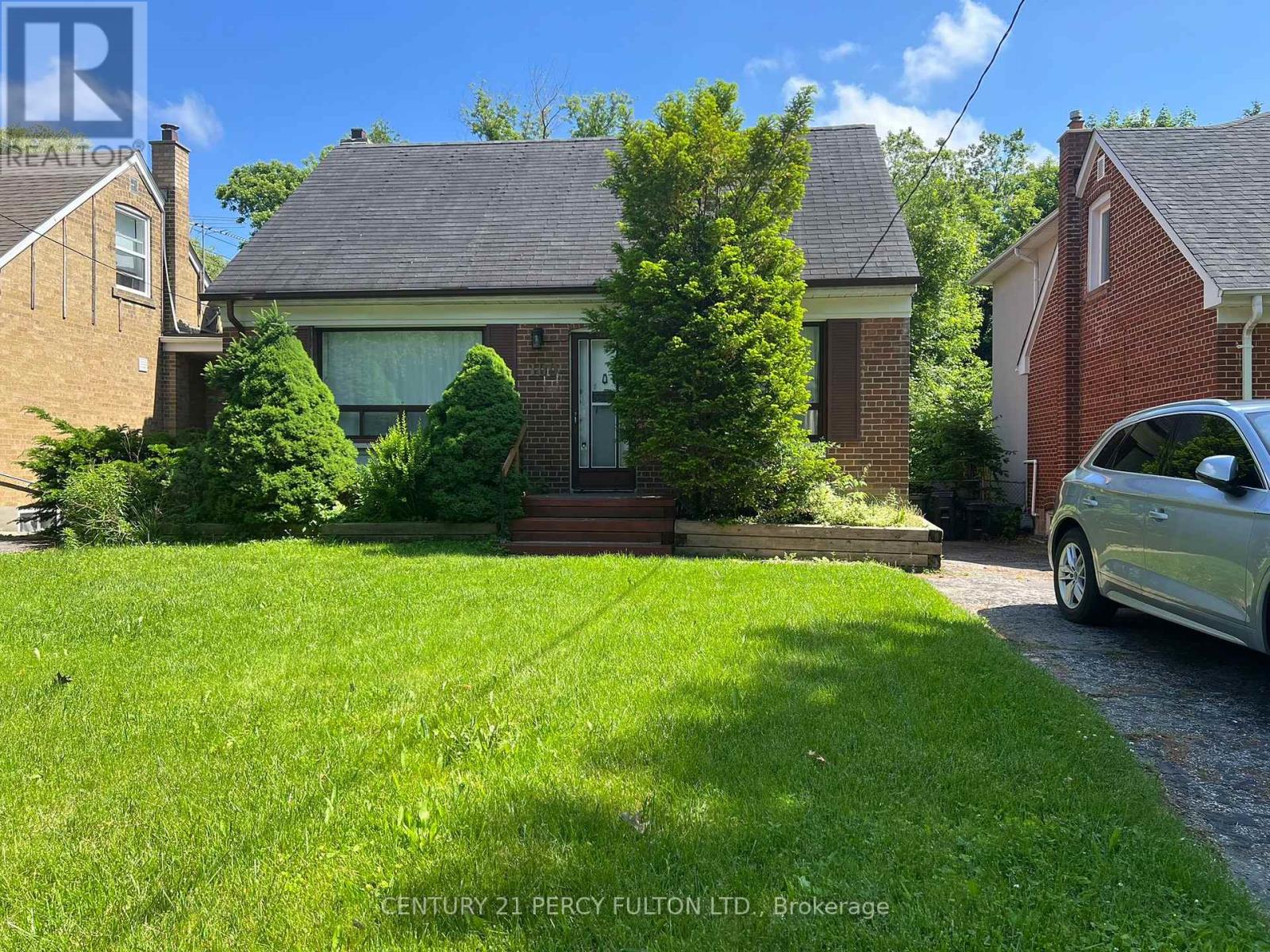 109 Norton Ave, Toronto, ON M2N 4A4
