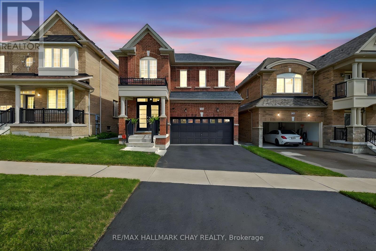 1029 Langford Blvd, Bradford West Gwillimbury Bradford, ON L3Z 0V5