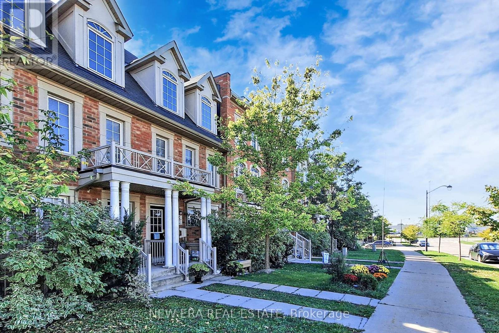 33 Sergio Marchi St, Toronto, ON M3L 0B7
