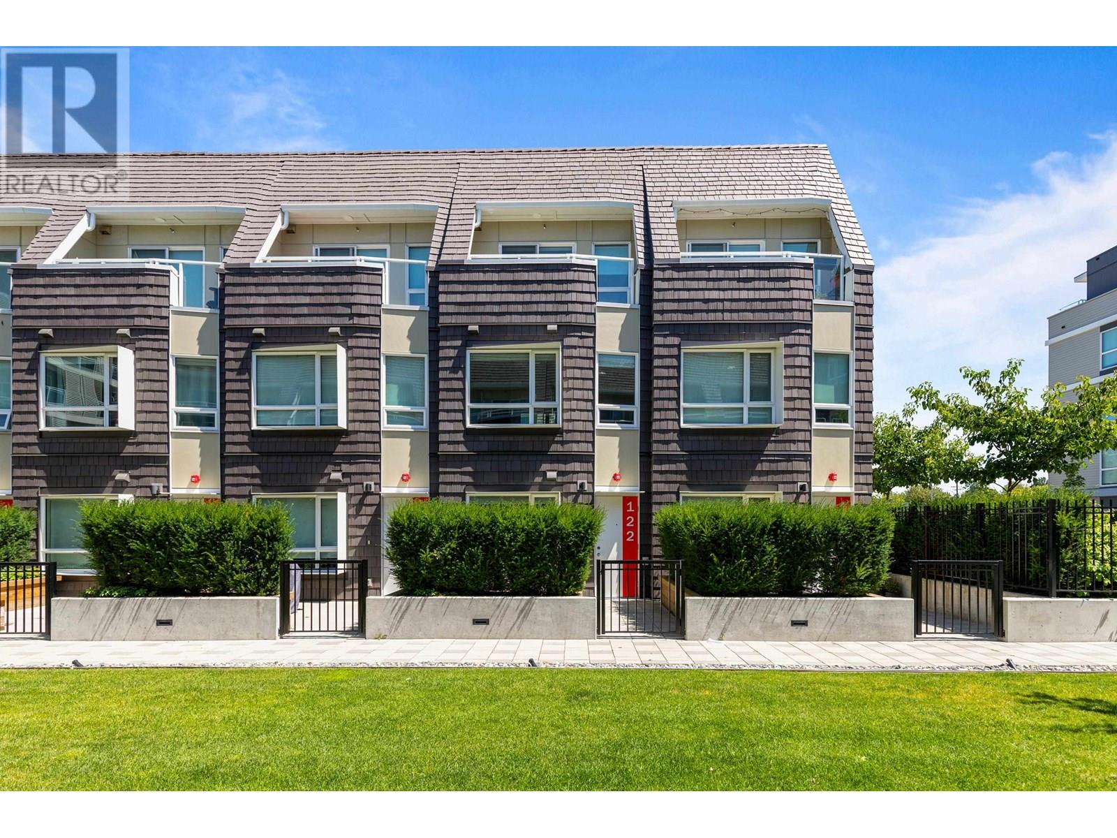 12040 Plaza Street Unit 122, Maple Ridge, BC V2X 5X9