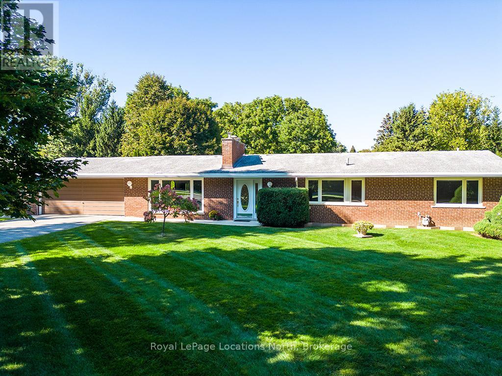 141 Hillcrest Dr, The Blue Mountains, ON N0H 1J0