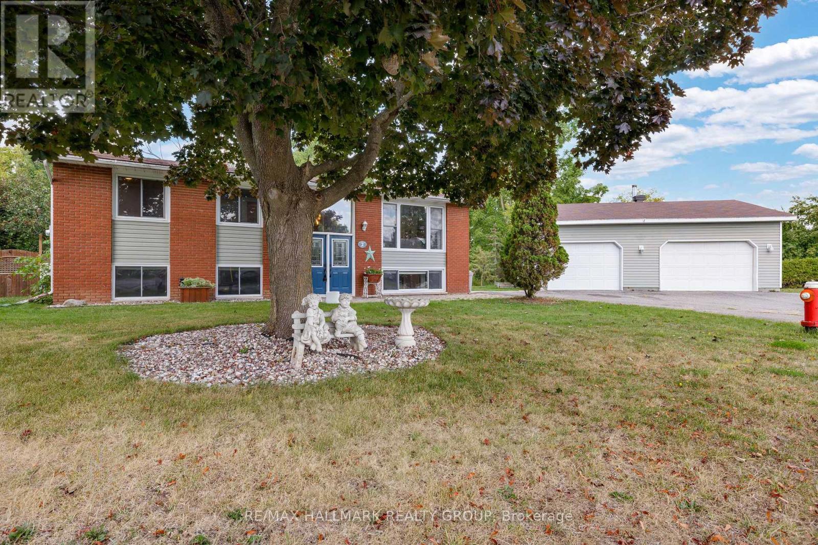 2 Armstrong Pl, North Dundas, ON K0C 1H0
