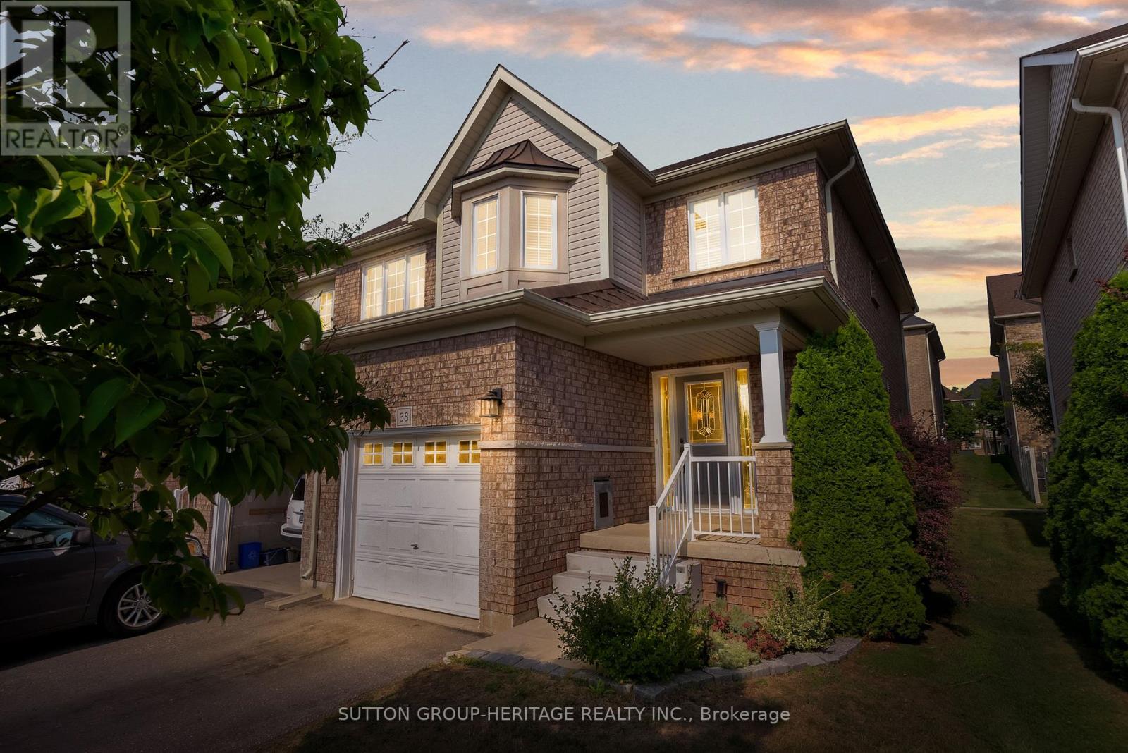 38 460 Woodmount Dr, Oshawa, ON L1K 0K3