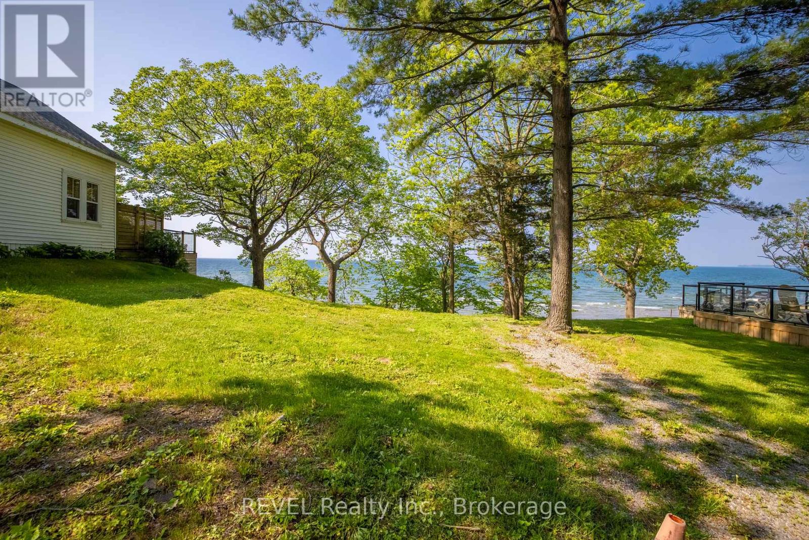 12113 Augustine Rd, Wainfleet, ON L0S 1V0