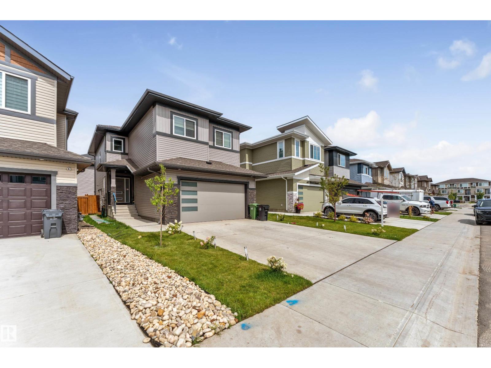 449 Roberts Cr, Leduc, AB T9E 1N4