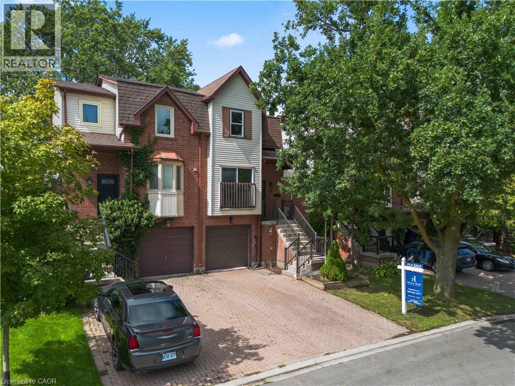 13 Normandy Pl, Oakville, ON L6K 1R9