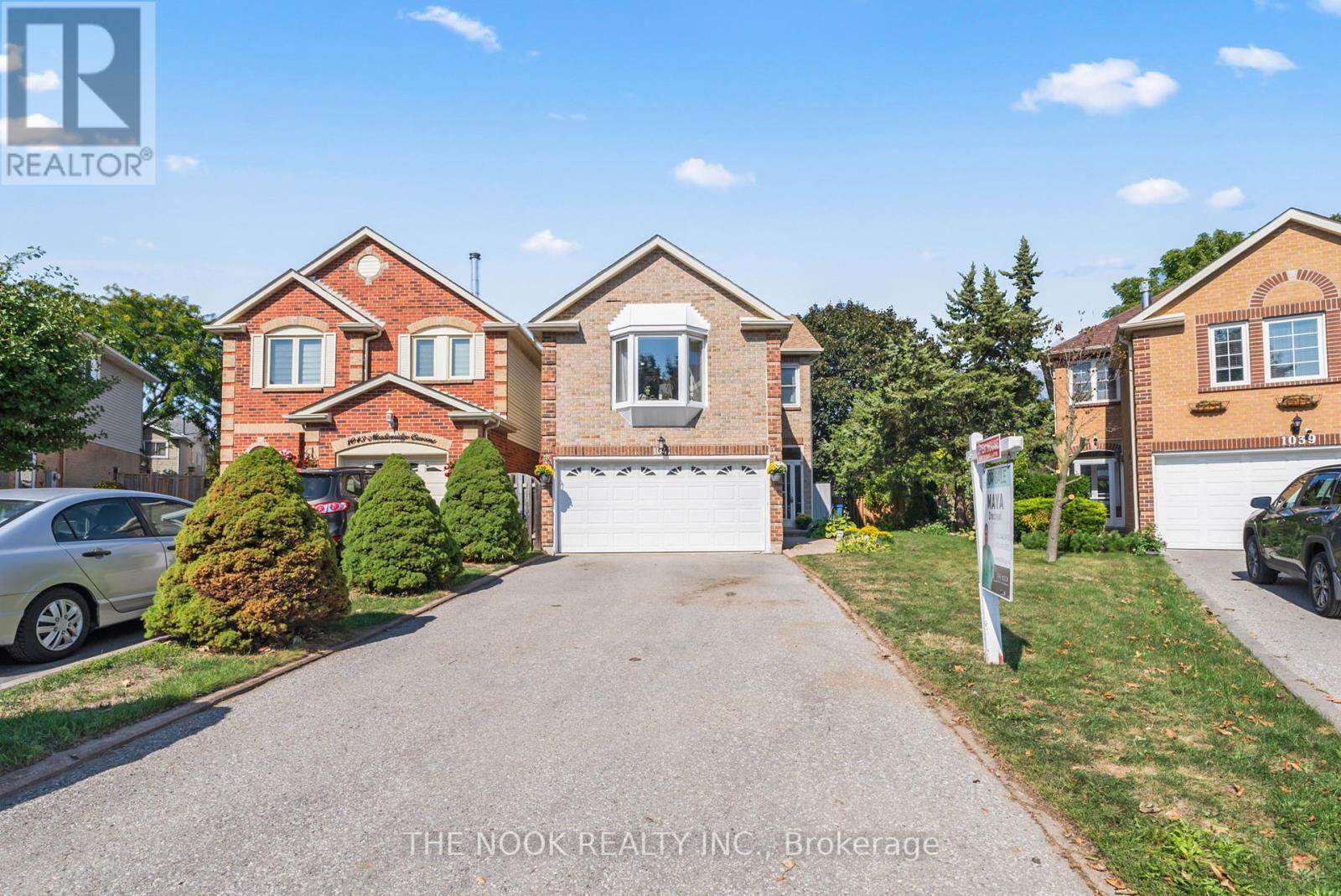 1041 Meadowridge Cres, Pickering, ON L1V 4Z6