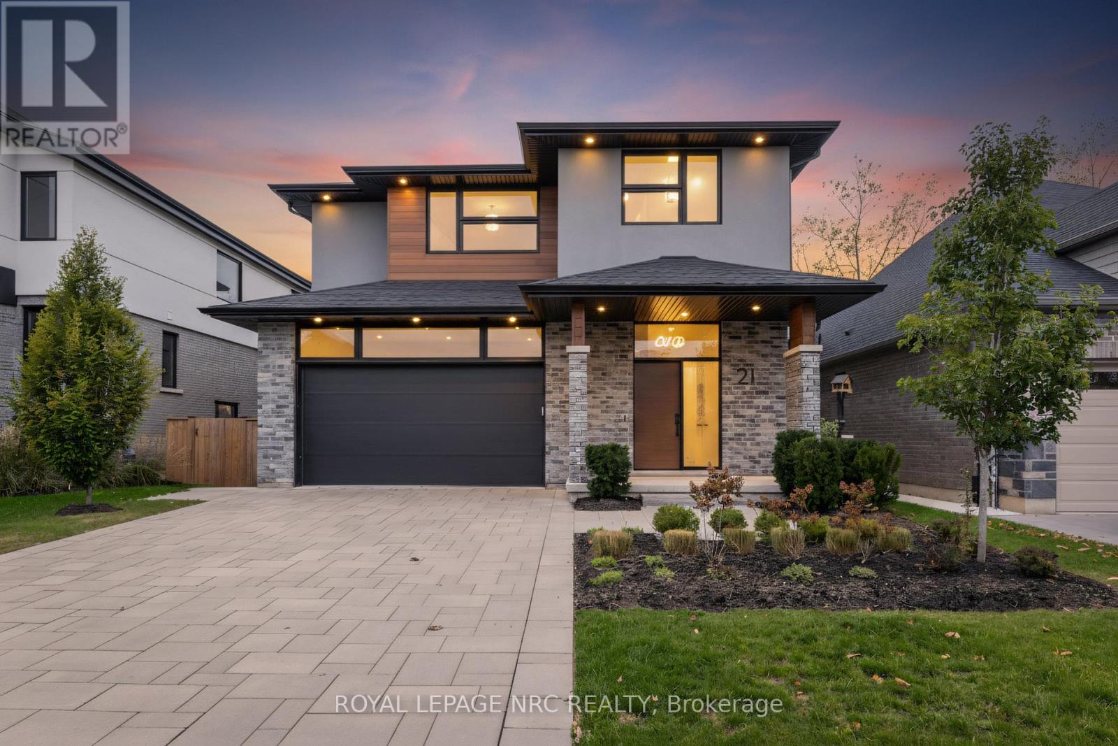 21 Singer St, Thorold, ON L2V 0E9