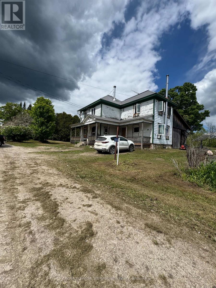 1233 Kingston Line, Lanark Highlands, ON K0H 2B0