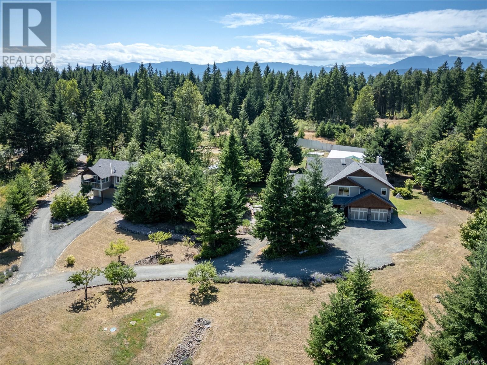 7455 Rodger Rd, Courtenay, BC V9J 1V1