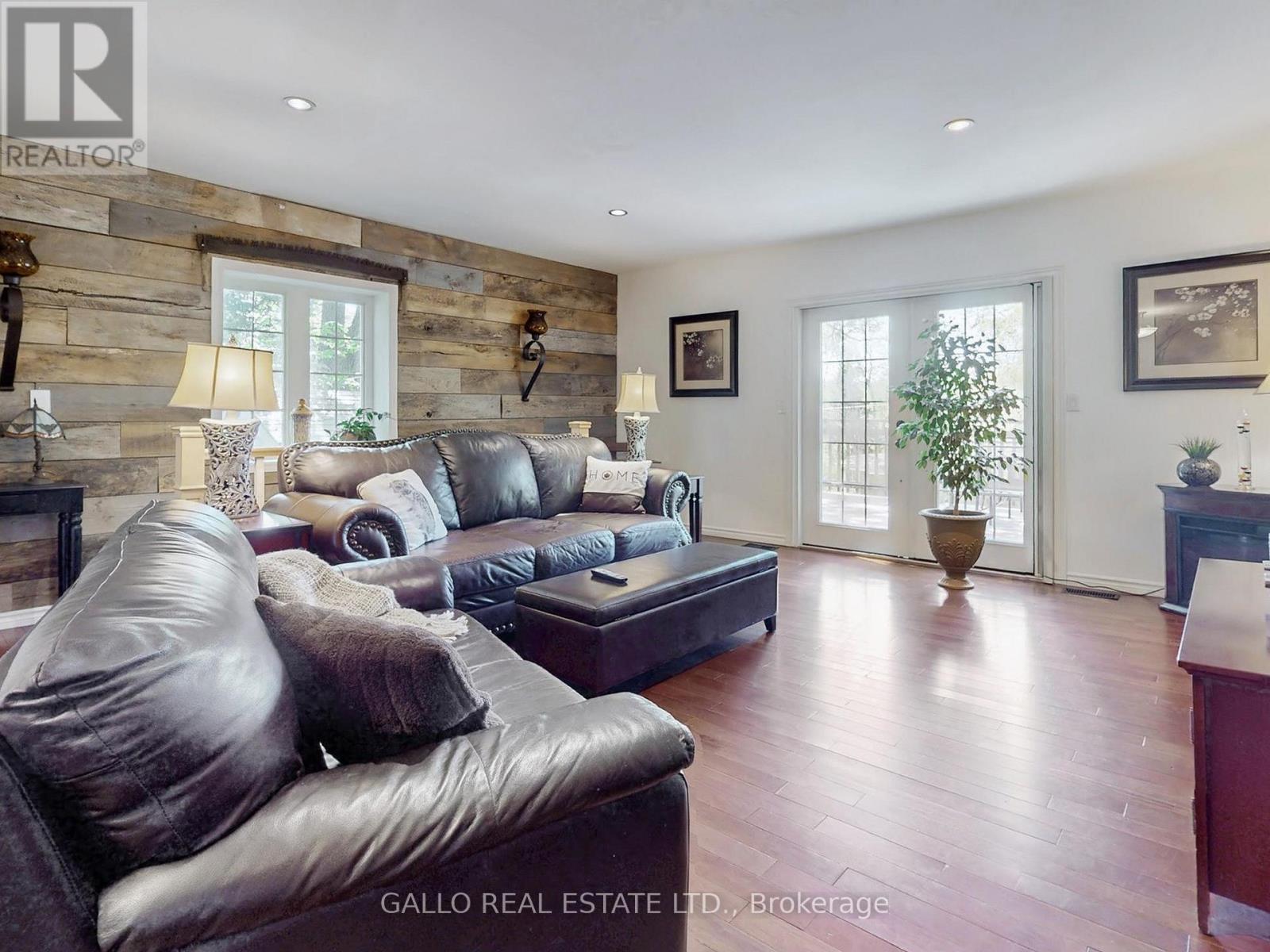 37 Windsor Dr, Whitchurch-stouffville, ON L4A 7X3