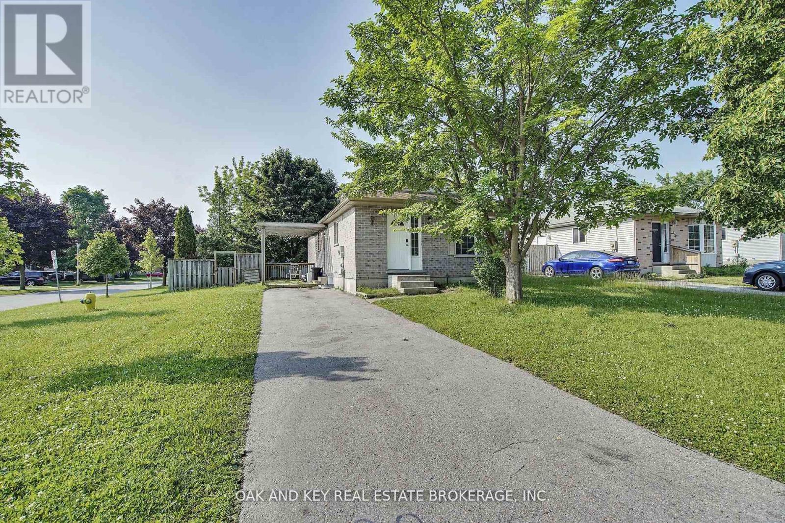 330 Fleming Dr, London, ON N5V 4Y6