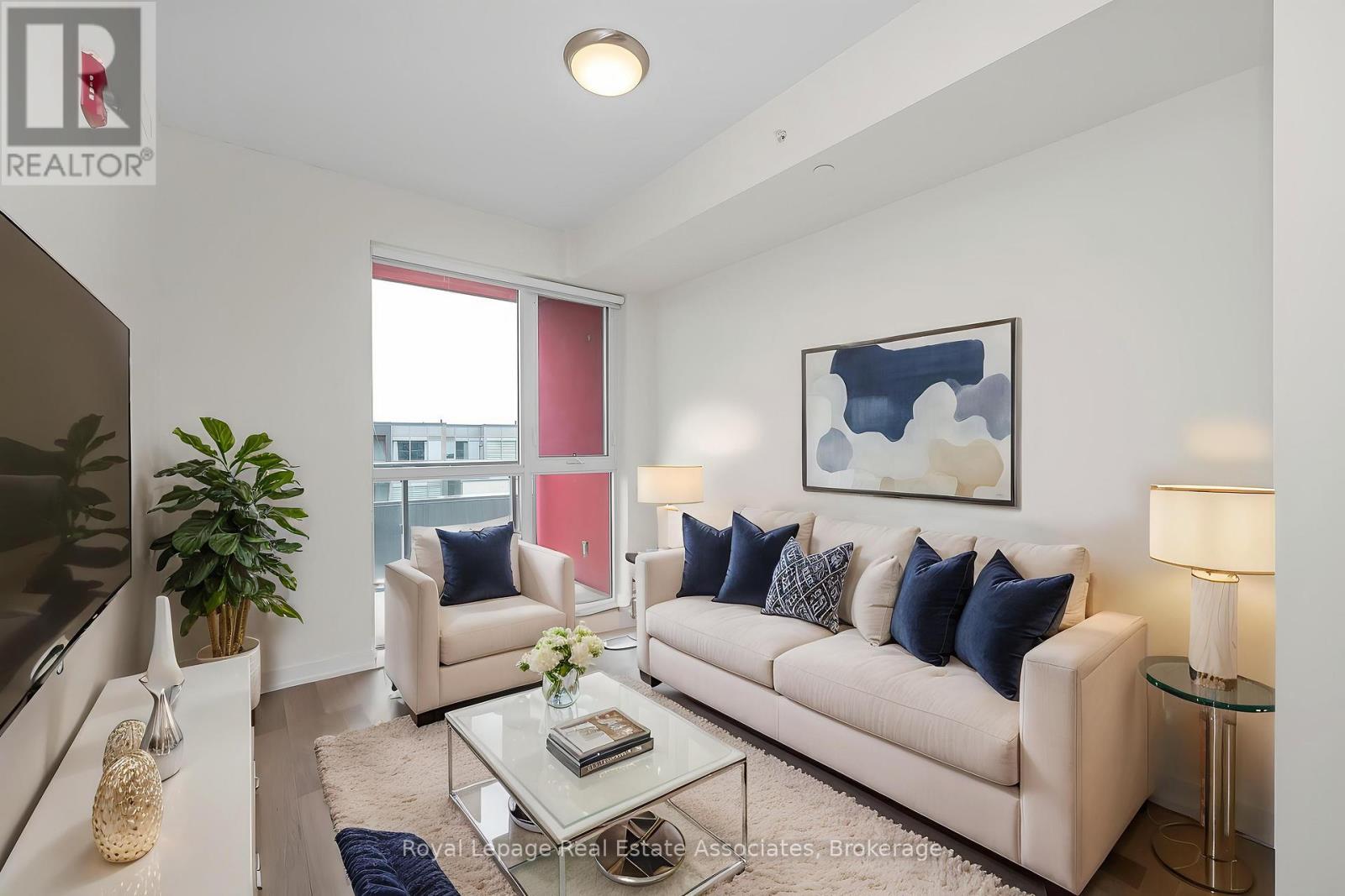 5240 Dundas St B412 St #b412, Burlington, ON L7L 0J6