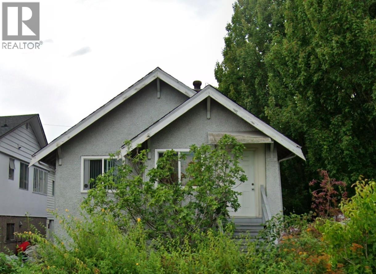 4105 Knight St, Vancouver, BC V5N 3M1